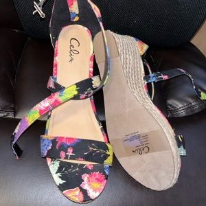 Women’s Size 11 Celia wedges